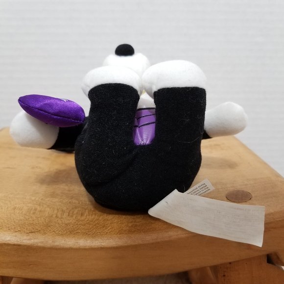 Snoopy tuxedo plush stuffed animal Whitman's toy dog heart Peanuts - Picture 4 of 6